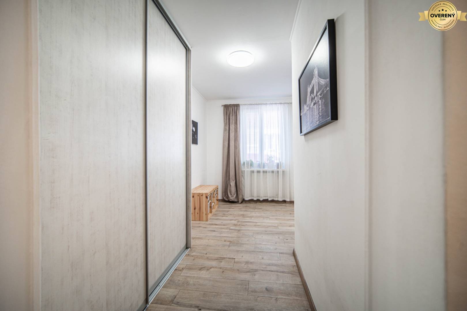 Rodinný dom na predaj Svätý Jur - spálňa5.JPG