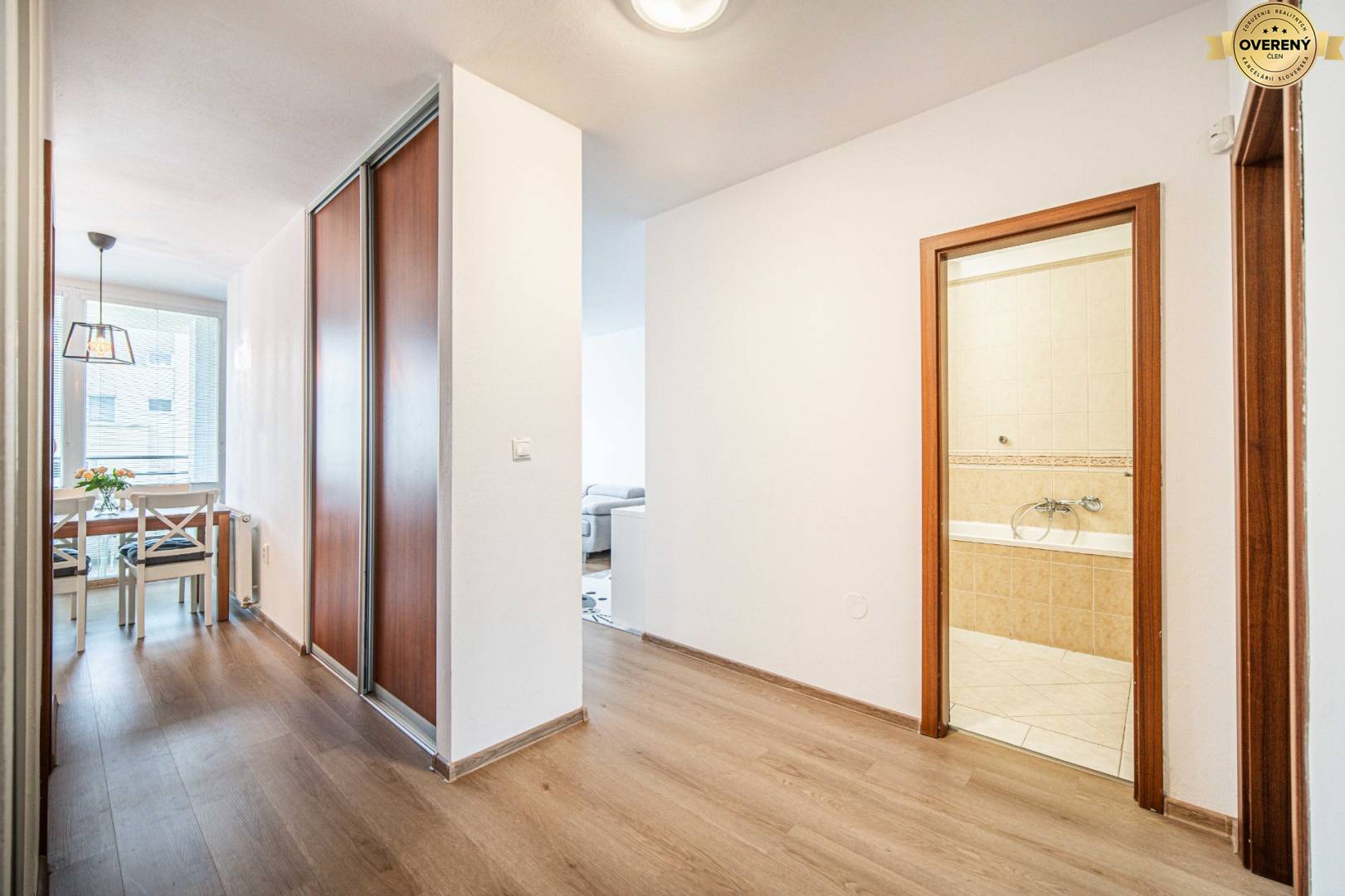 3-izbový byt Pezinok Muškát chodba