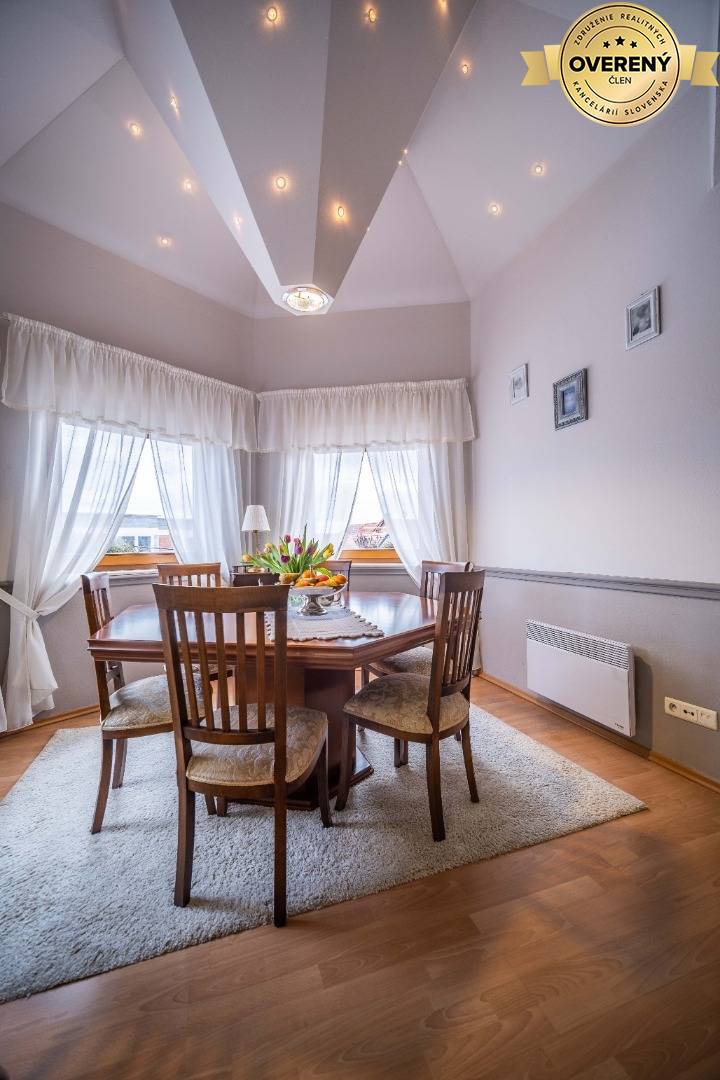 Rodinný dom Pezinok Grinava na predaj - jedáleň