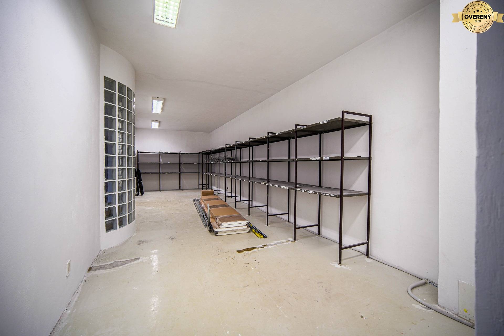 Rodinný dom Pezinok Grinava na predaj - obchod