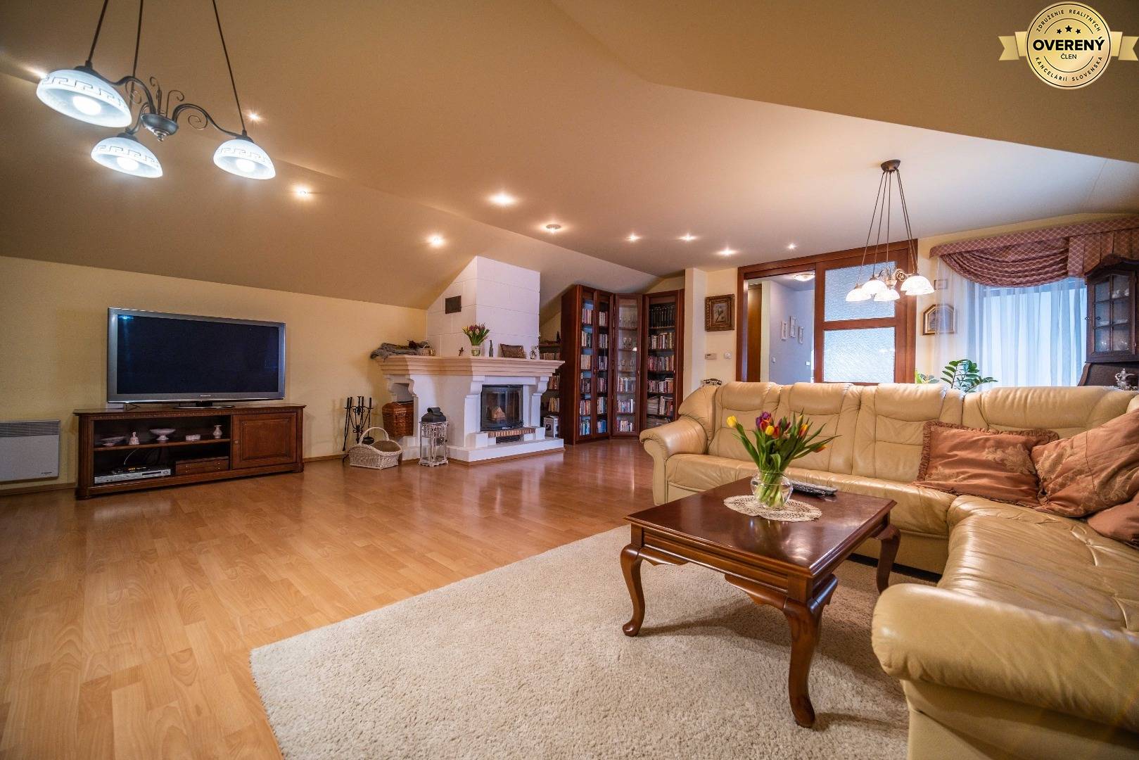 Rodinný dom Pezinok Grinava na predaj - obývačka