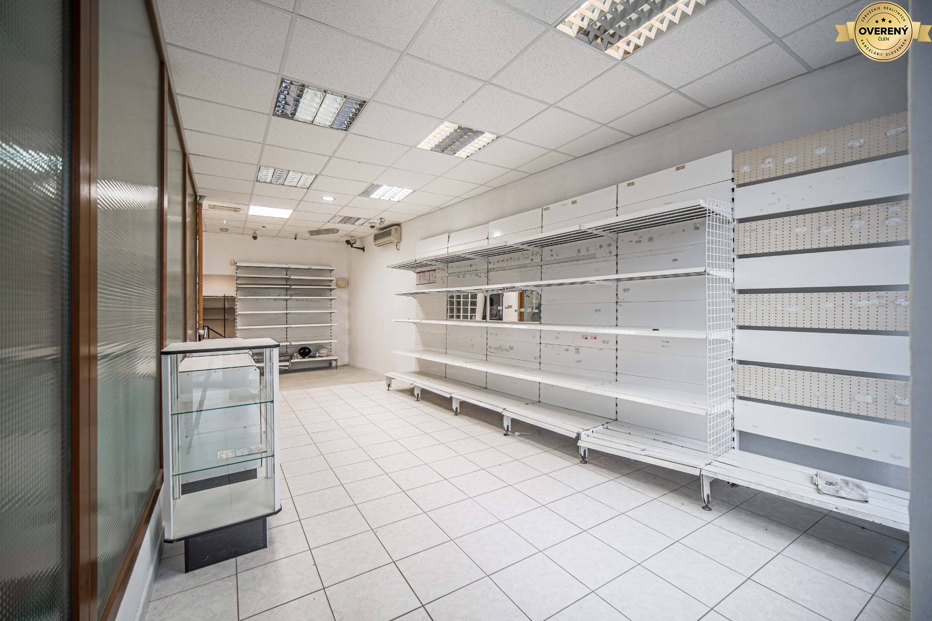 Rodinný dom Pezinok Grinava na predaj - obchod