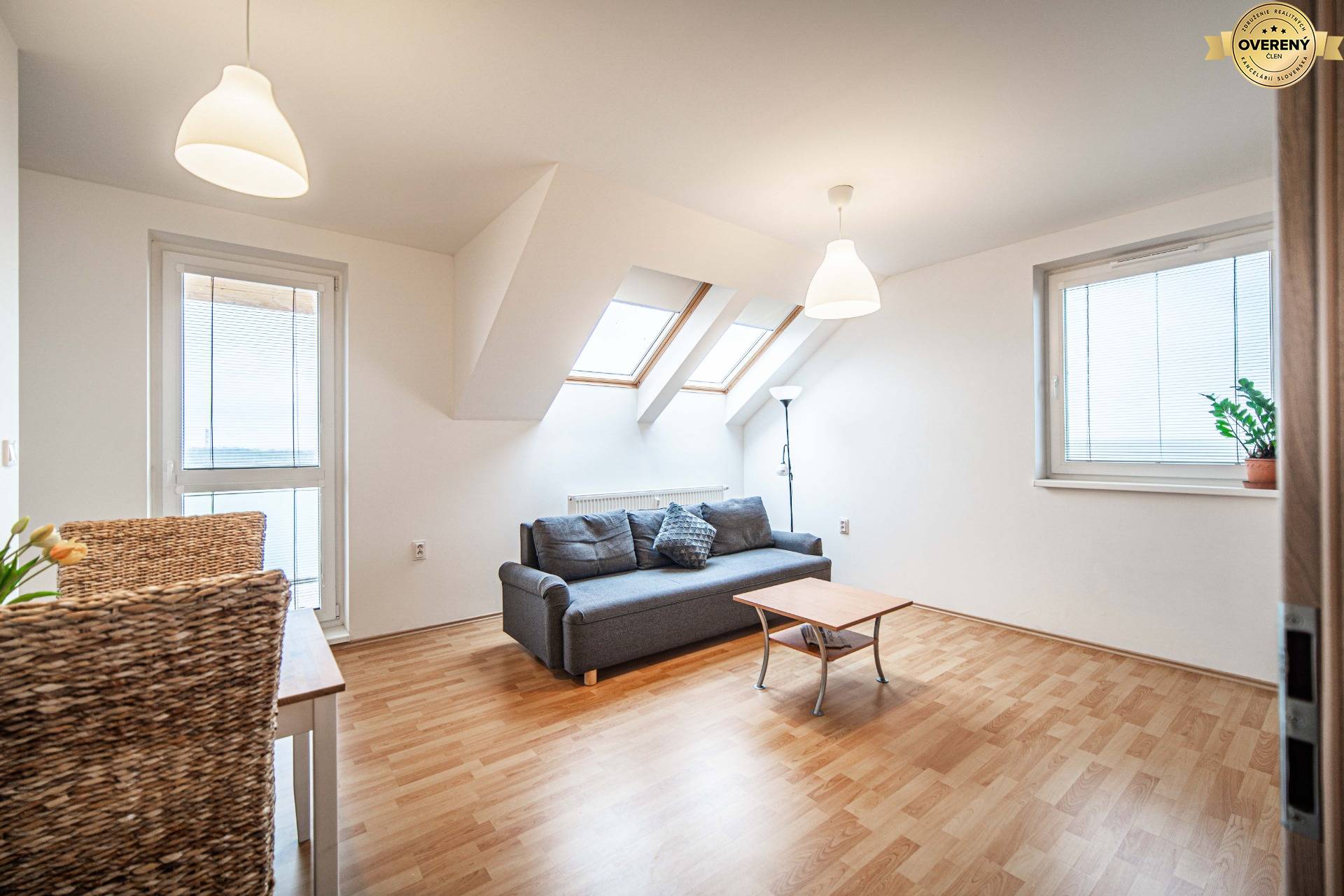 2-izbový byt na predaj - obývacia izba