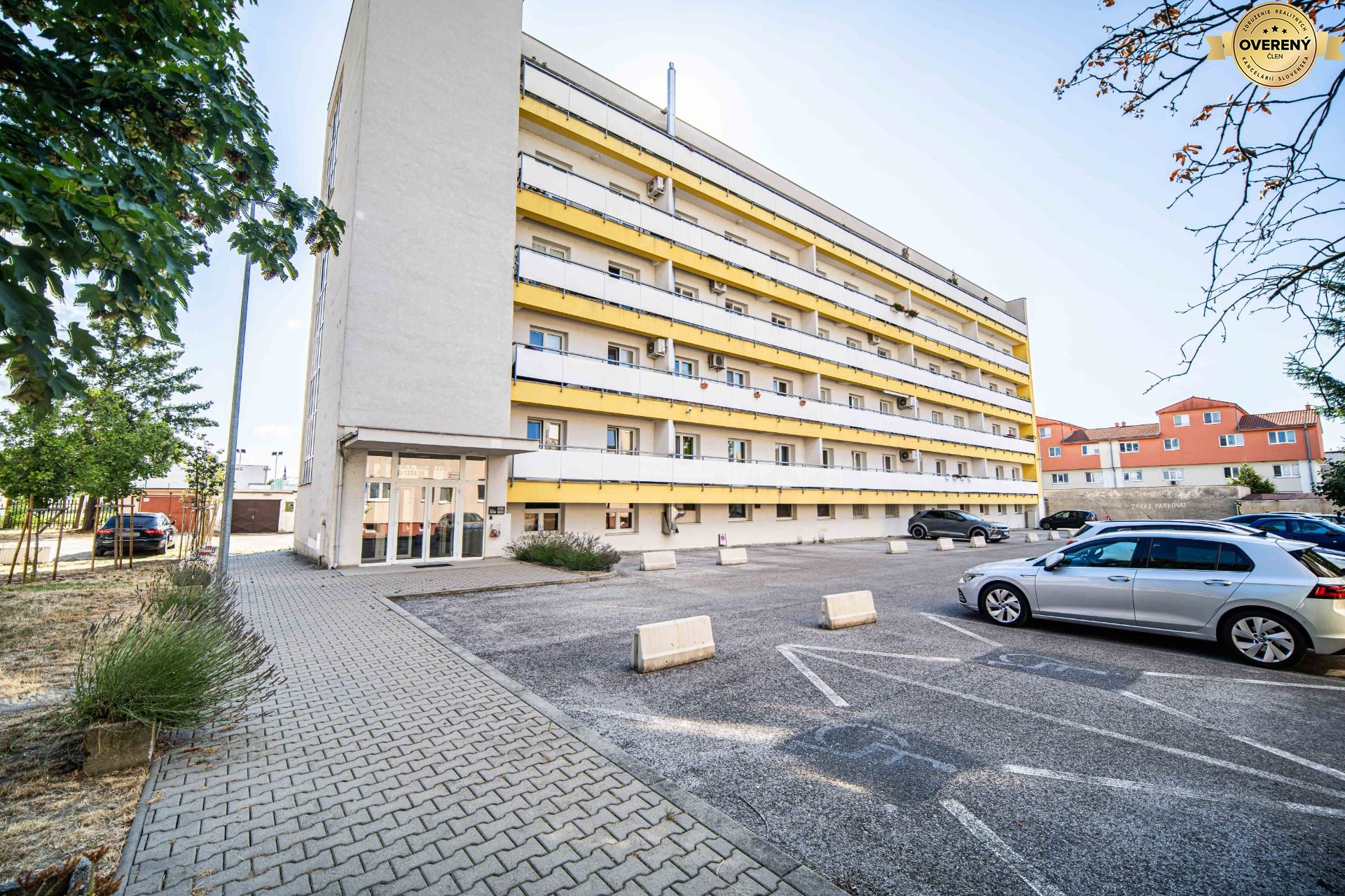 2-izbový byt na predaj - Pezinok, Juh