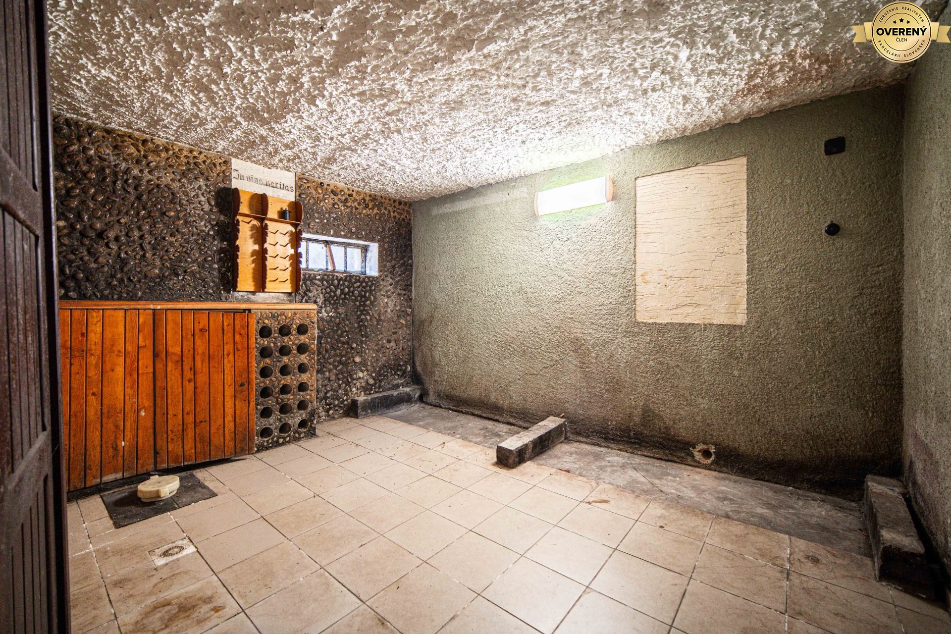 Rodinný dom na predaj Limbach - vínna pivnica