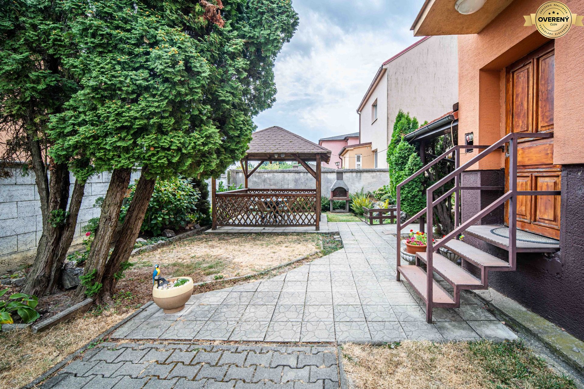Rodinný dom na predaj Limbach - dvor